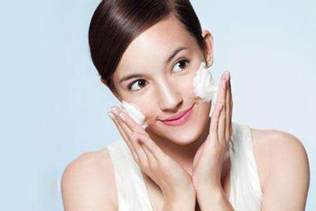 珂语护肤知识||干性皮肤护肤技巧